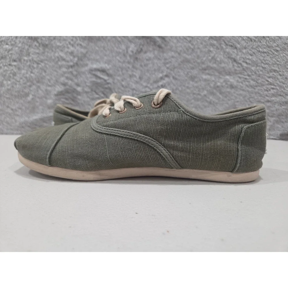 TOMS Green Canvas‎ Lace-Up Sneaker womans Sz 7 Round Toe Casual Shoes